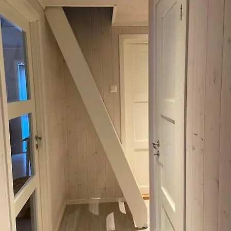 Nyere Flott Med In/out Pa Overoye Stordal