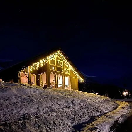 Nyere Flott Med In/out Pa Overoye Holiday home *