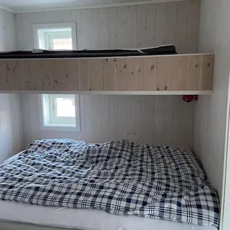 Nyere Flott Med In/out Pa Overoye Holiday home *