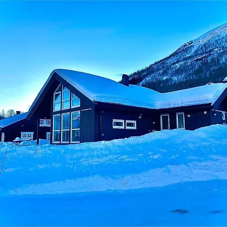 Nyere Flott Med In/out Pa Overoye * Stordal