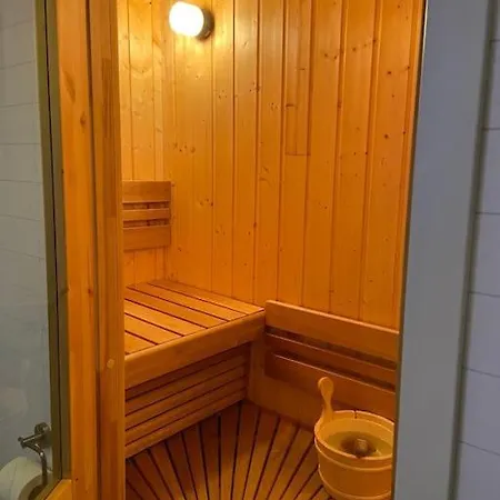 Nyere Flott Med In/out Pa Overoye *