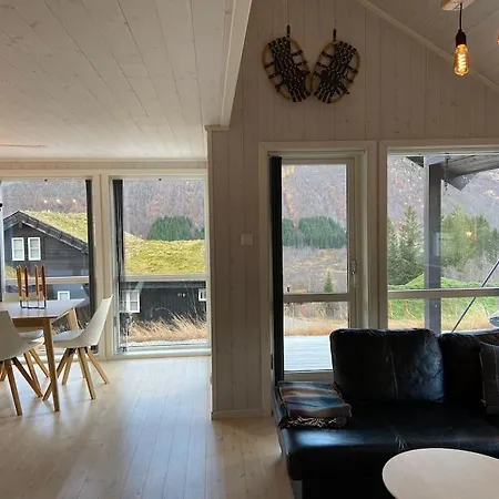 Holiday home Nyere Flott Med In/out Pa Overoye *