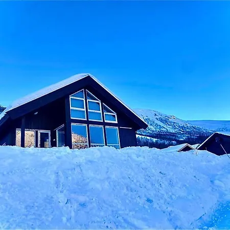Nyere Flott Med In/out Pa Overoye Ferienhaus Stordal